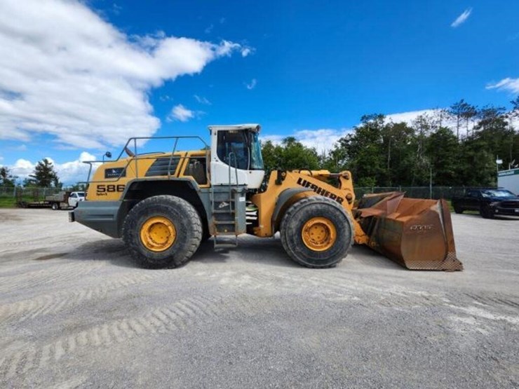 2011-liebherr-l586-image-4