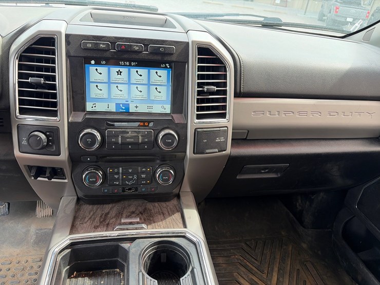 2017-ford-f250-lariat-image-18