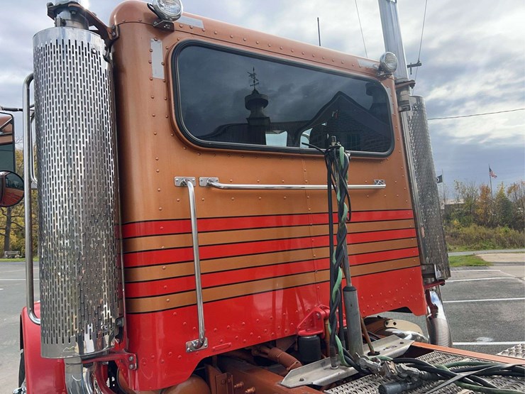 2006-peterbilt-379-image-63