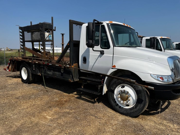 2013-international-durastar-4300-image-3