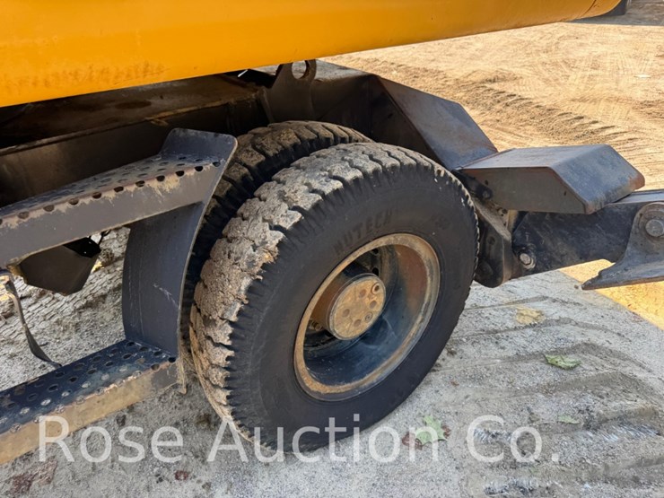 caterpillar-318-image-9