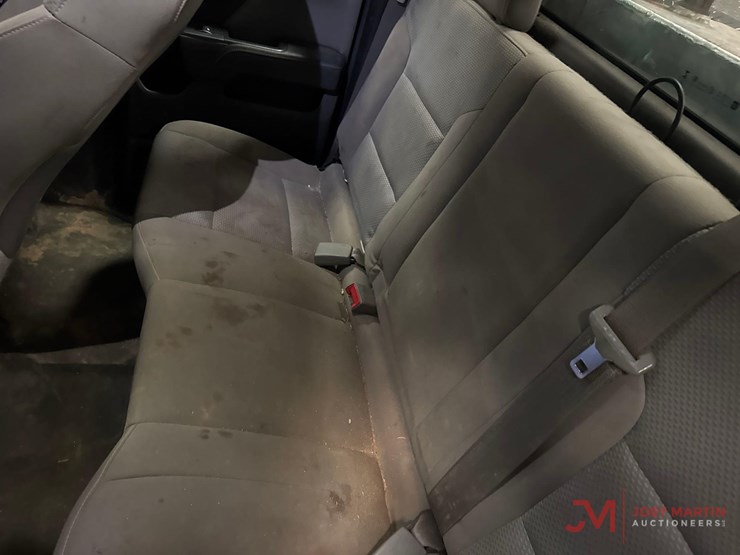 2015-chevrolet-silverado-2500-image-25
