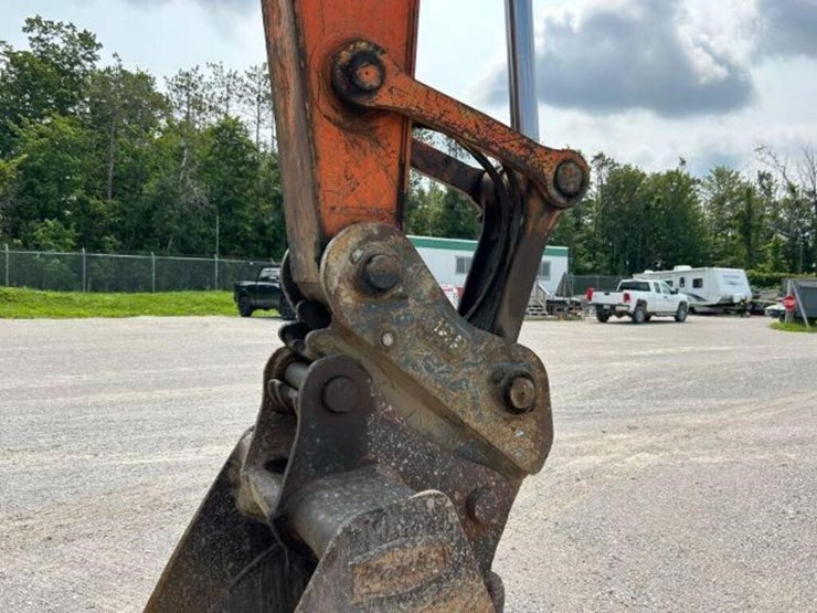 2007-hitachi-zx225us-lc-image-55