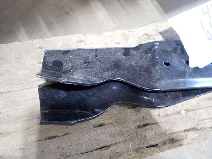 qty-of-(2)-unused-14-3/4-in.-mower-blades-image-2