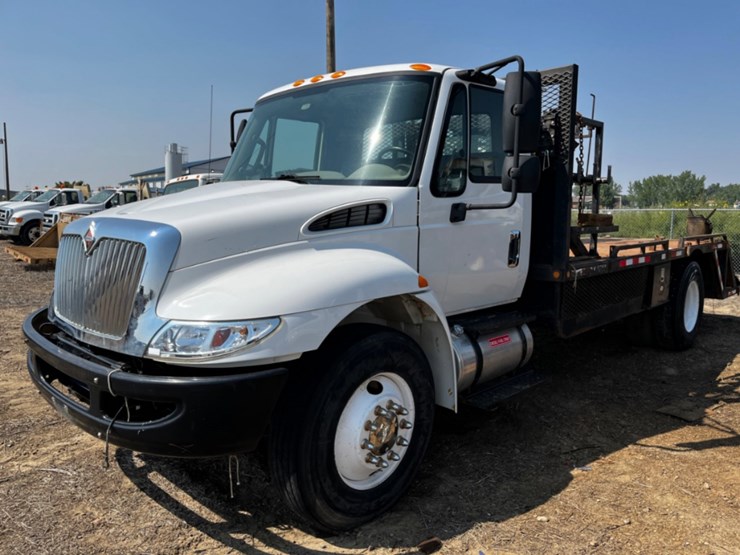 2013-international-durastar-4300-image-1
