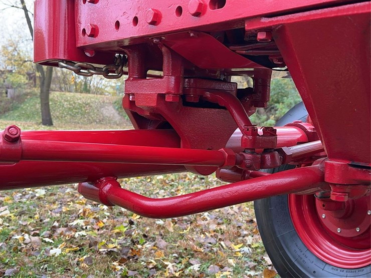 1970-1026-farmall-hydro-row-crop-golden-demonstrator-image-43