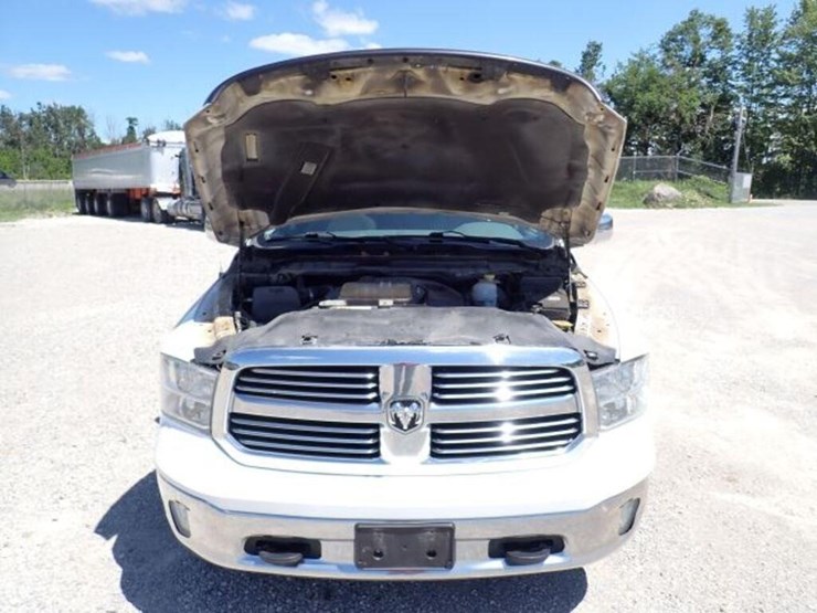 2016-dodge-1500-image-50