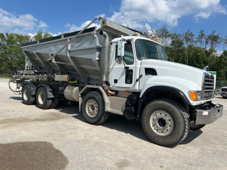2005-mack-700-t/a-t/a-stone-slinger-truck-1m2ag11c-image-2