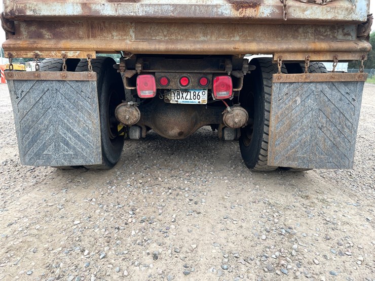 1994-ford-l9000-image-19