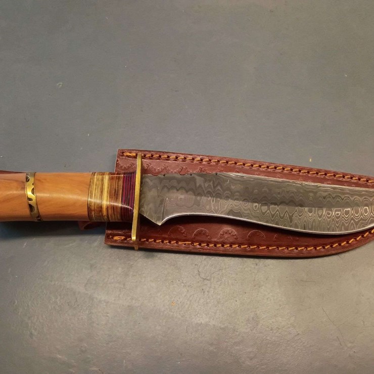 CUSTOM STAINLESS STEEL FIXED BLADE KNIFE WITH CREAM/RED STRIPED HANDLE