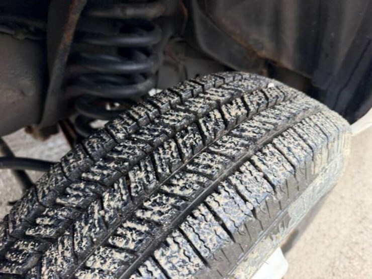 2013-ford-e450-image-39