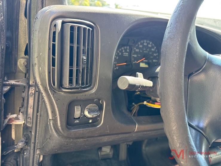 2005-chevrolet-c4500-box-truck-image-43