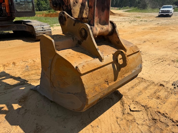 2015-hitachi-zx250-lc-6-image-8
