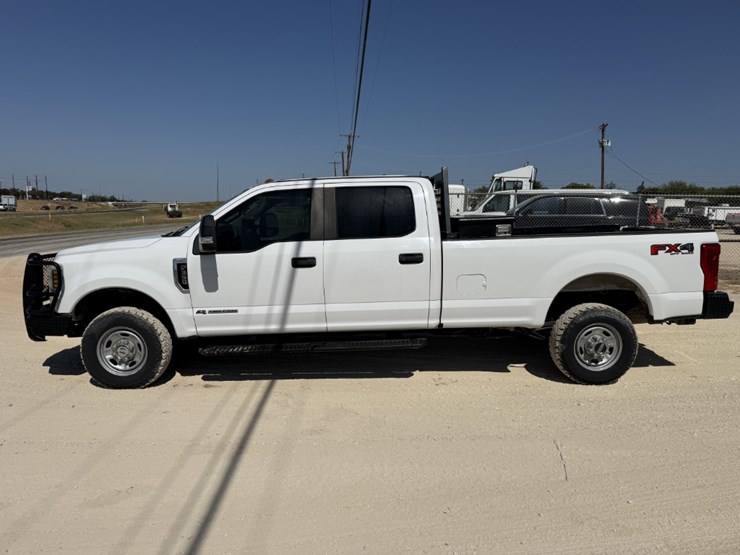 2018-ford-f350-image-8