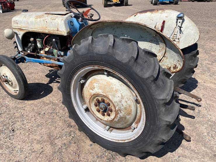 ford-8n-image-13