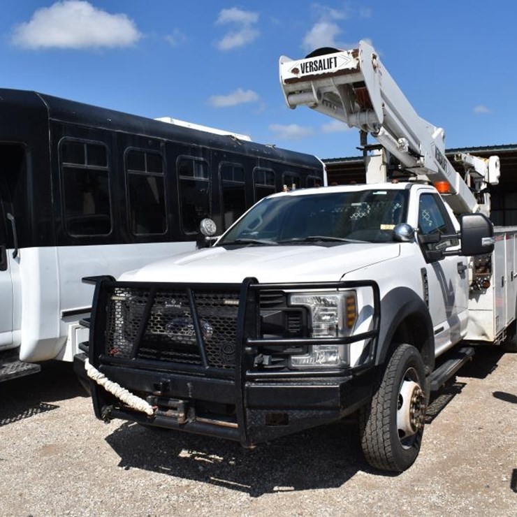 2019 FORD F550