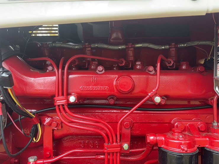 1970-farmall-544-hydro-diesel-row-crop-golden-demonstrator-image-34