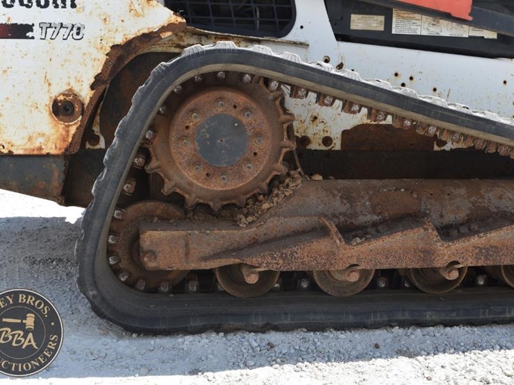 2016-bobcat-t770-image-39