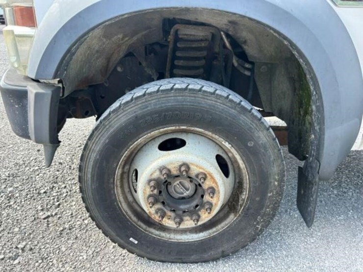 2008-ford-f550-image-61