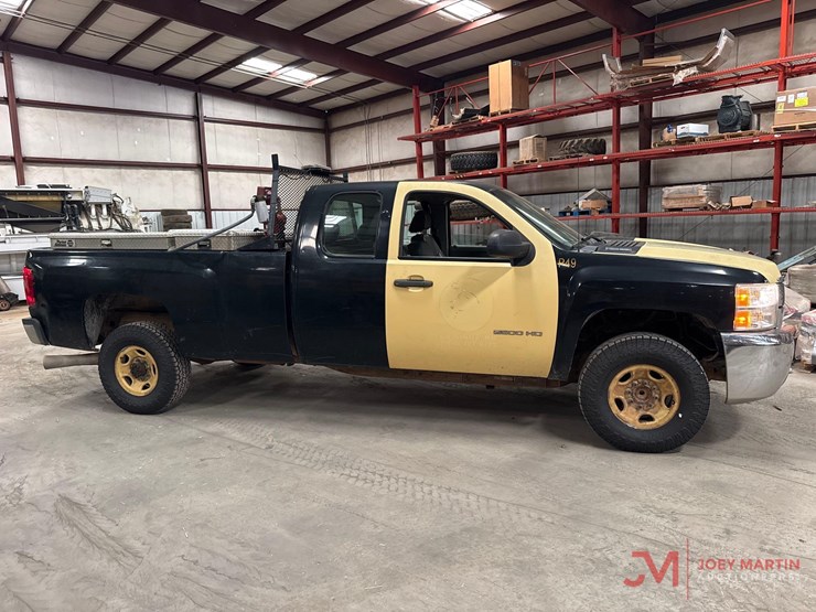 2009-chevrolet-silverado-2500-image-3