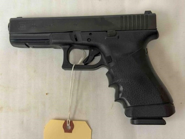 glock-22-40cal-pistol-image-11
