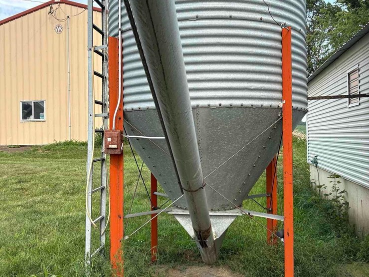 8-ton-bulk-bin/auger-image-8