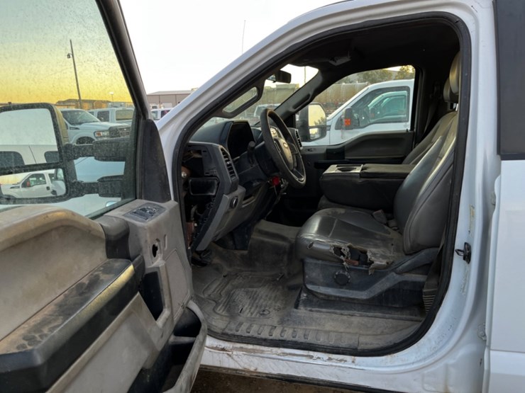 2019-ford-f250-image-9