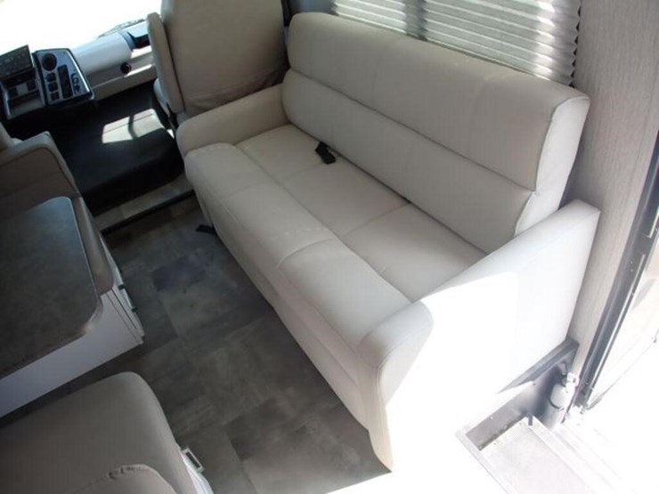 2021-coachmen-pursuit-class-a-motorhome-1f64f5dn1m-image-72