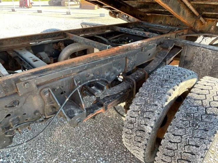 2012-ford-f550-xl-image-61