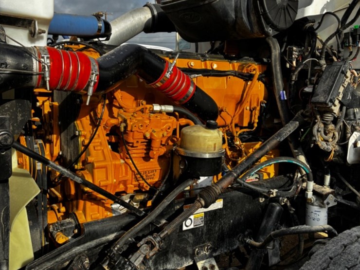 2012-peterbilt-386-image-15