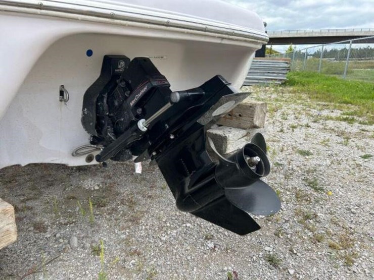 2005-tahoe-q6-20-ft-bowrider-bujd66twf505-image-10