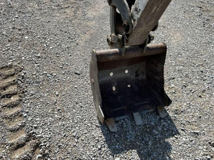 2015-bobcat-418-image-31