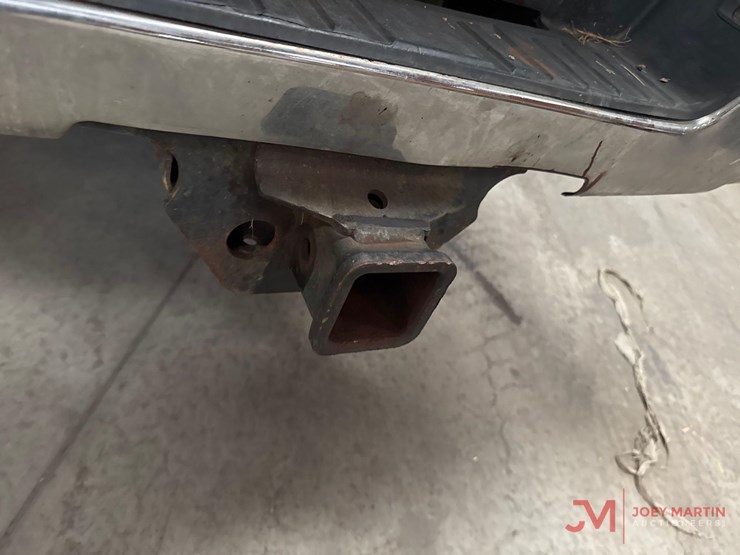 2015-chevrolet-silverado-2500-image-15