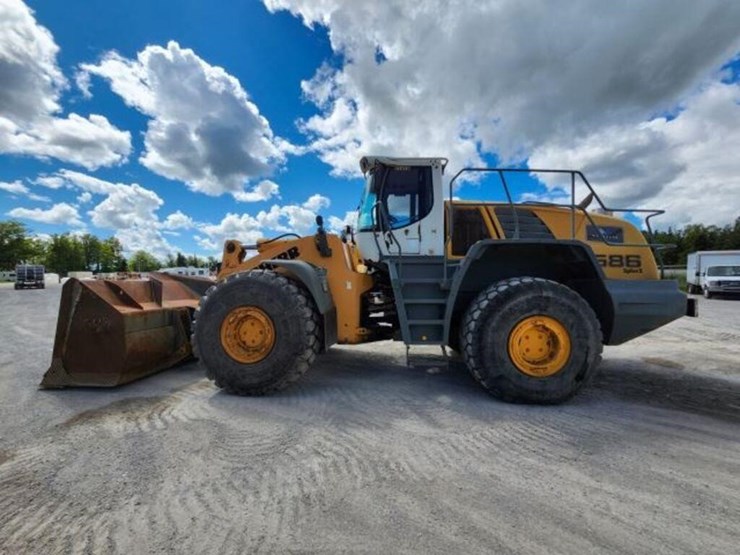 2011-liebherr-l586-image-8
