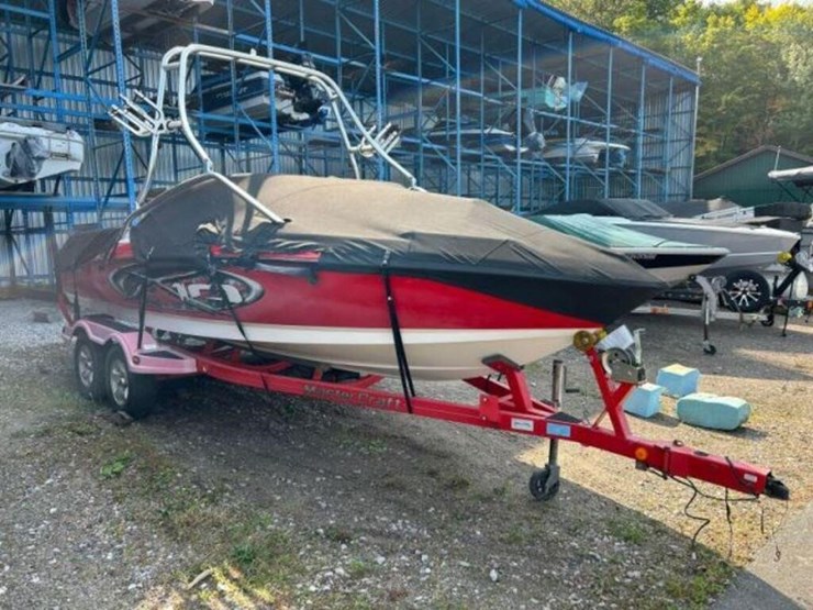 2002-mastercraft-x10-wakeboard-boat-mbcauxc8f102-image-9
