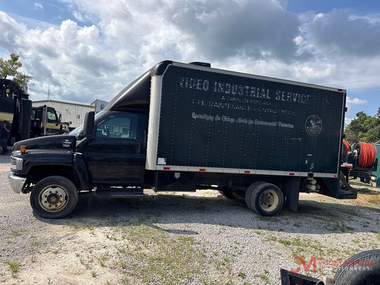 2008chevrolet-c4500-box-truck-image-5