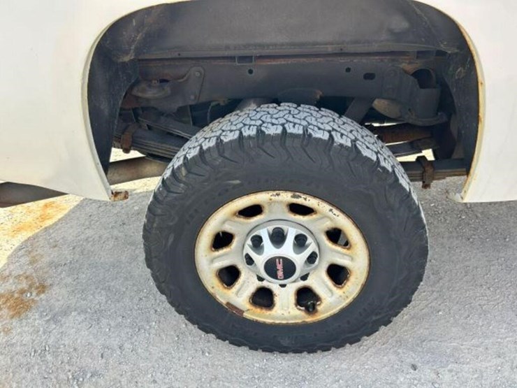 2014-gmc-sierra-3500-image-65