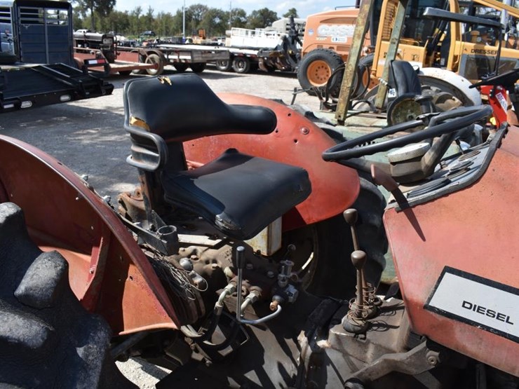 massey-ferguson-235-image-6
