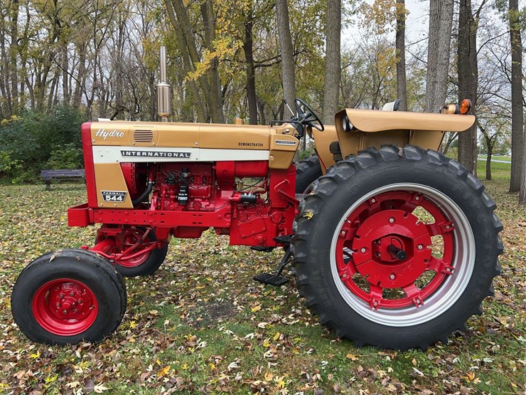 1970-farmall-544-hydro-gas-row-crop-golden-demonstrator-image-2