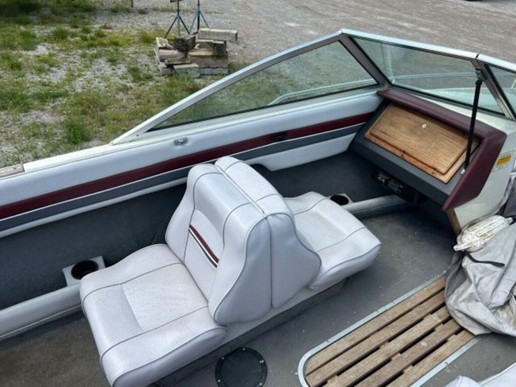 ebbtide-180-riviera-xl-bowrider-image-26