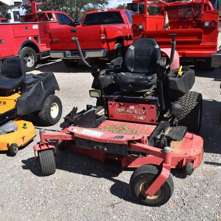GRAVELY 260 ZERO TURN MOWER (SERIAL # 000106) (SHOWING APPX 532 HOURS, UP T