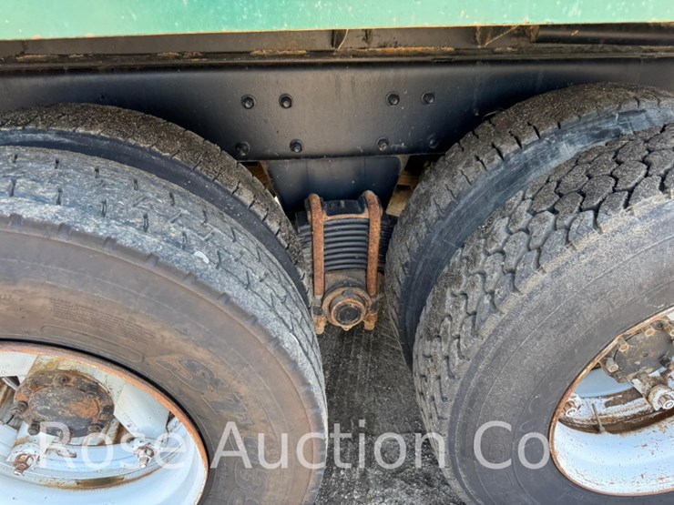 1993-mack-rd690s-image-17