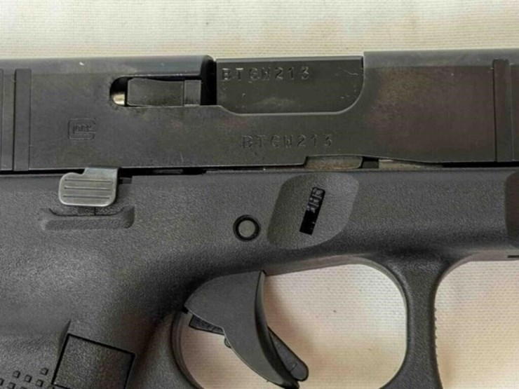 glock-model-45-9mm-pistol-image-12