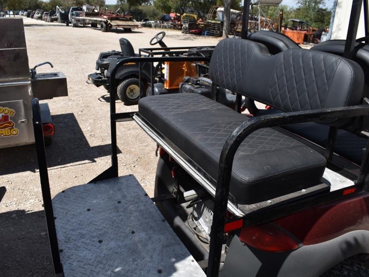 club-car-electric-golf-cart-w/-charger-(serial-#-pq0442-451032)-(k)-image-5