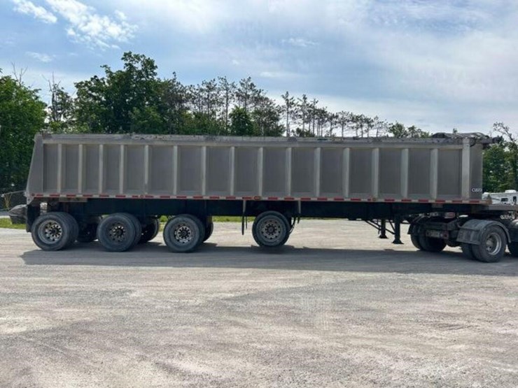 2016-custom-42-ft-image-3