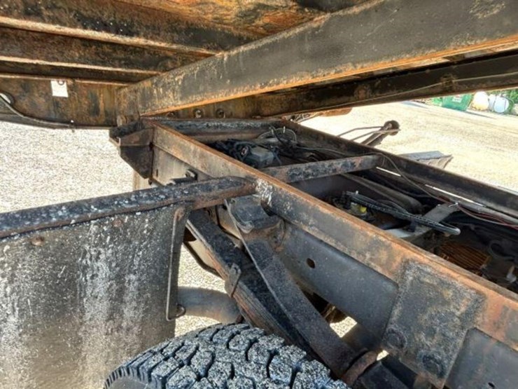 2012-ford-f550-xl-image-75
