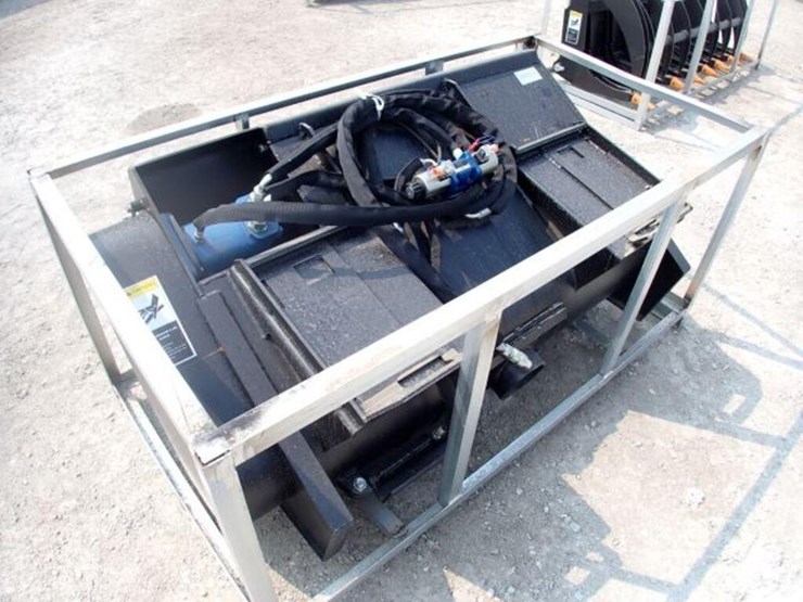 unused-greatbear-skid-steer-bucket-.4-cy-mixer-image-3