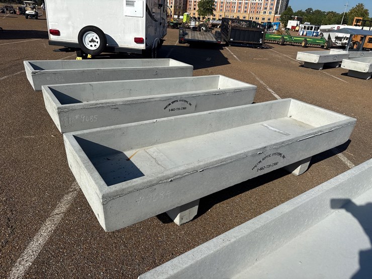 #9684-•-3-x-10-feed-trough-image-1
