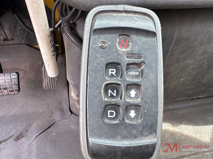 2005-international-durastar-4300-image-32
