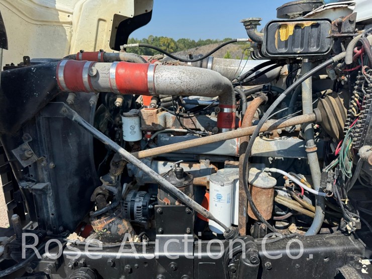 1993-mack-rd690s-image-8